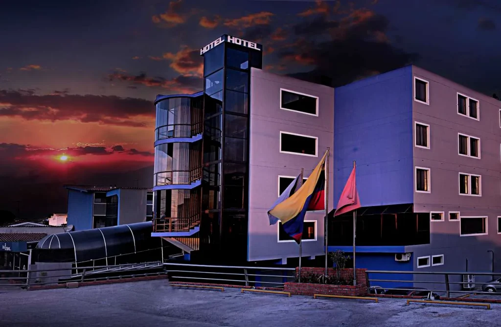 Hotel Pirineos